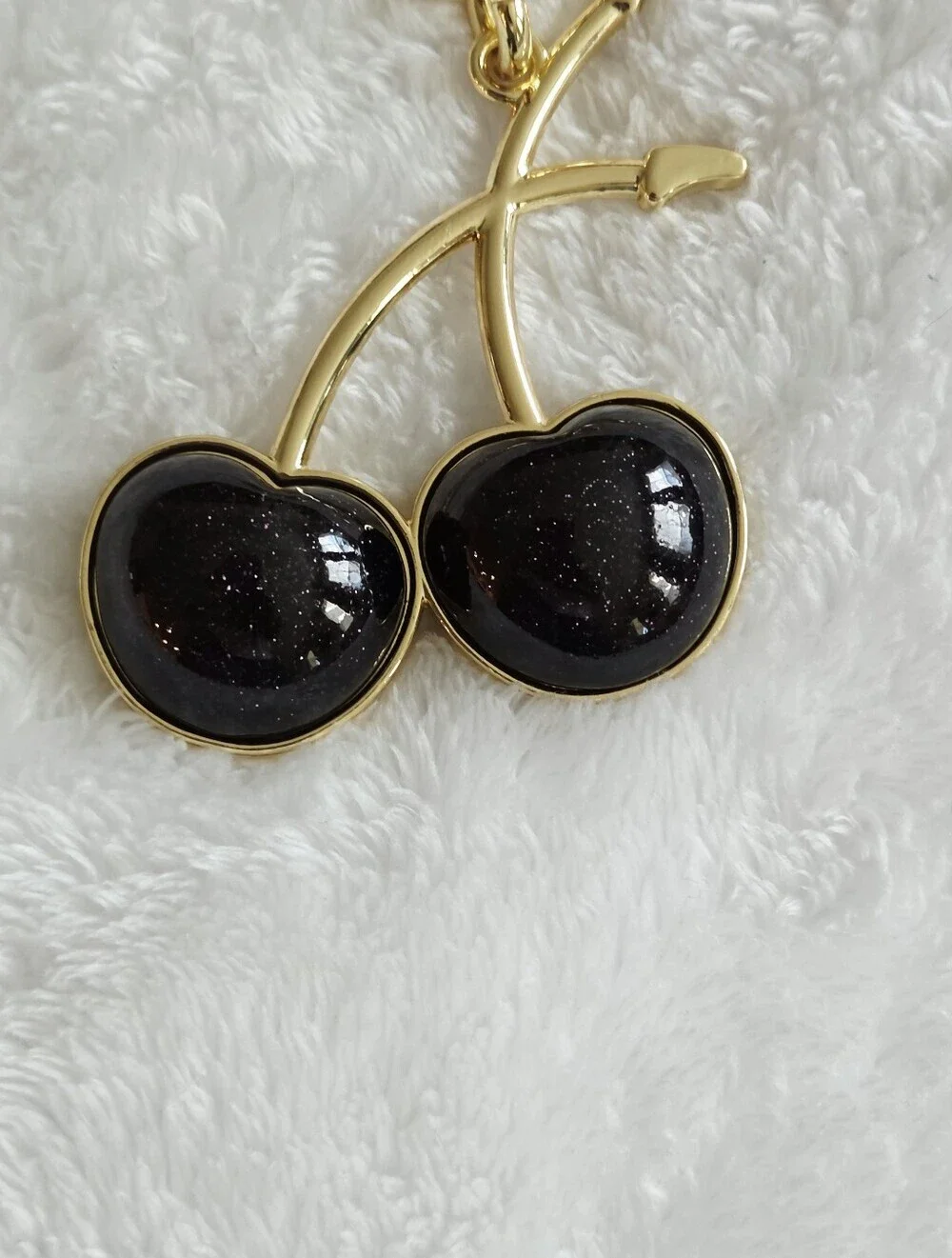 Fashion Jewelry Gold Keychain with Black Glitter Cherry Charm